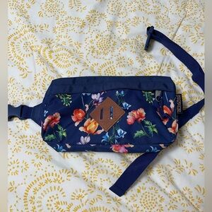 Handlers Fanny pack in navy and floral